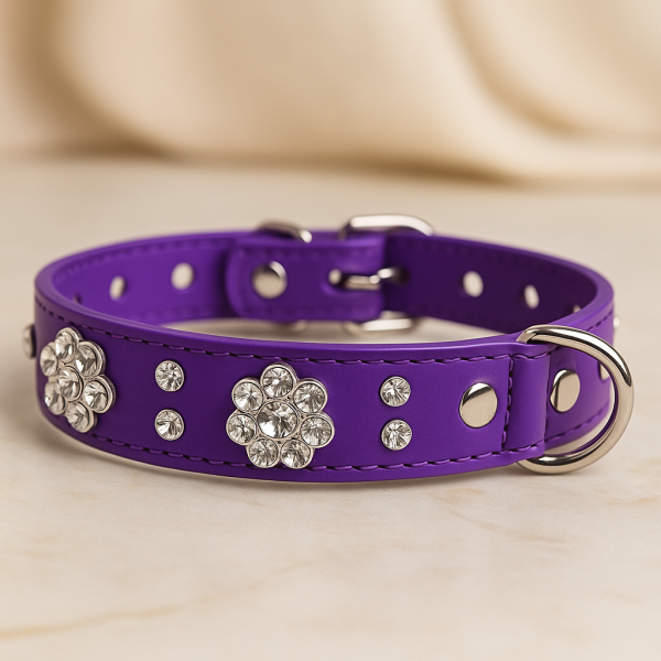 Flower Patterned Collar with Silver Buckle - Image 3
